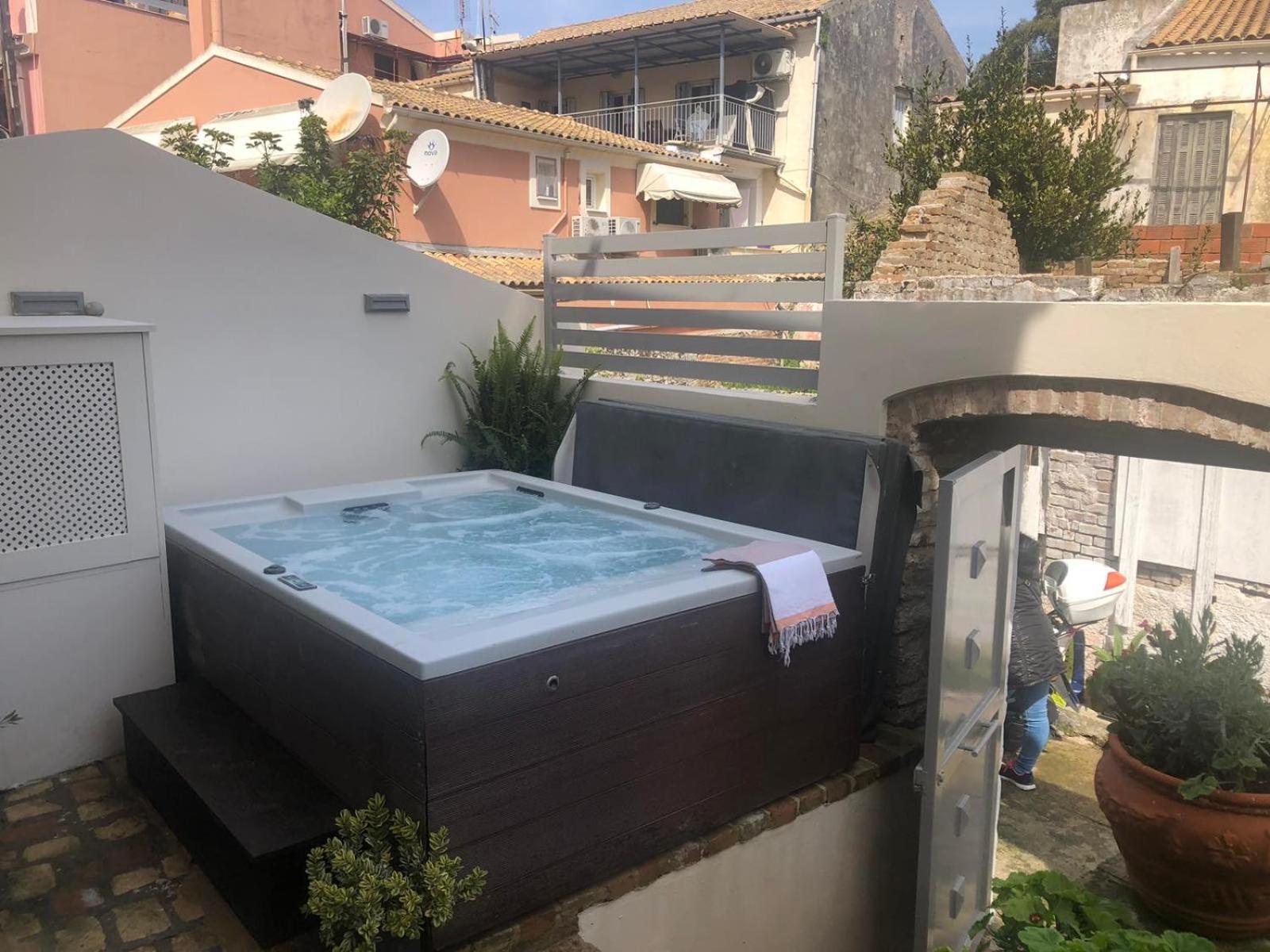 Anemomilos Jacuzzi Suite Corfu  Esterno foto