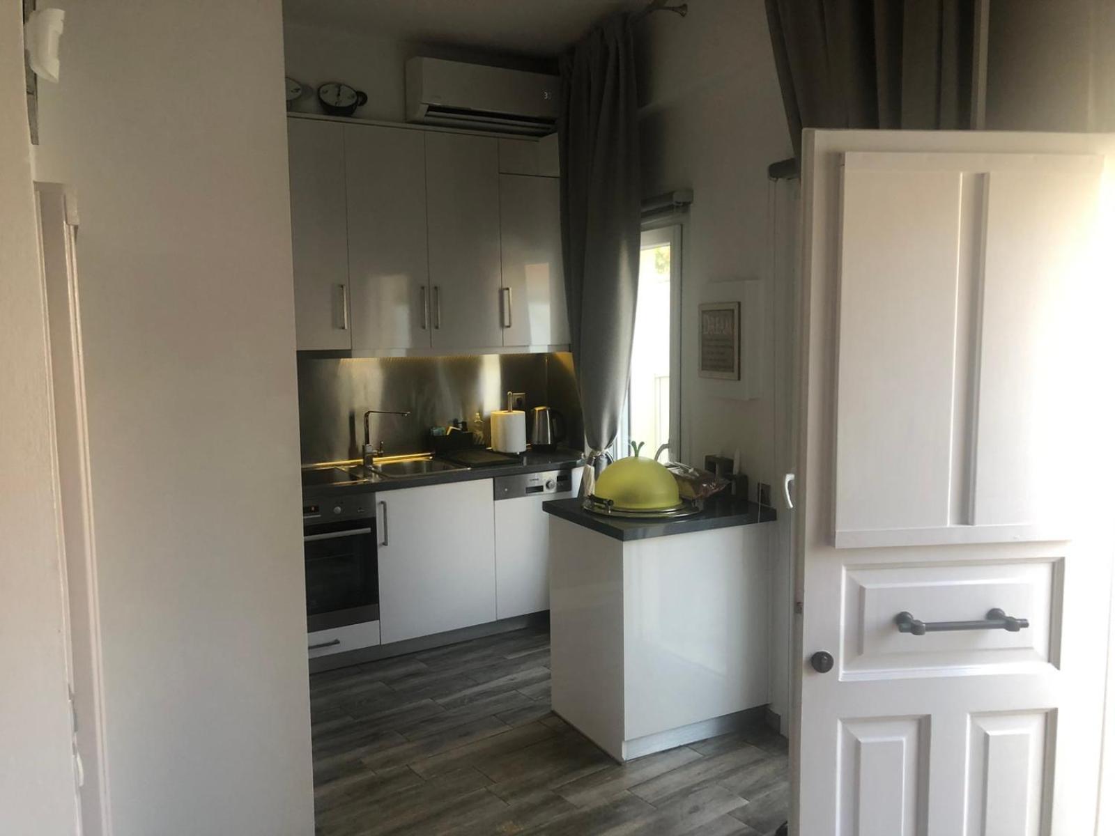 Anemomilos Jacuzzi Suite Corfu  Esterno foto