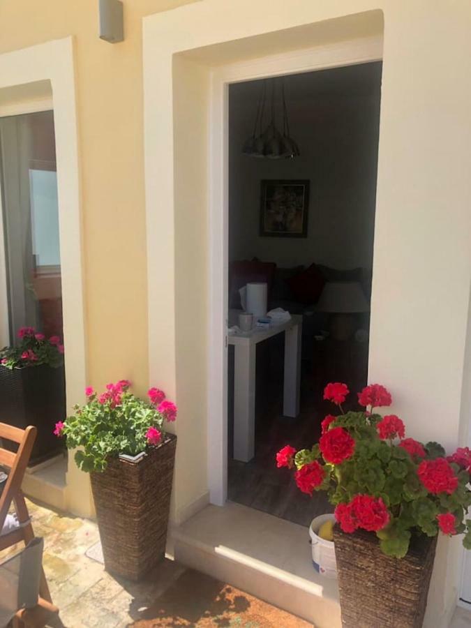 Anemomilos Jacuzzi Suite Corfu  Esterno foto