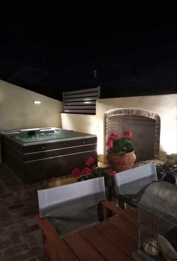 Anemomilos Jacuzzi Suite Corfu  Esterno foto